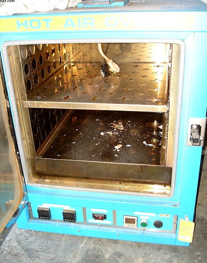 JAVATEC Hot Air Oven, 18x18x17" deep.